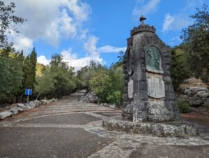 Statue at the park in Lluc